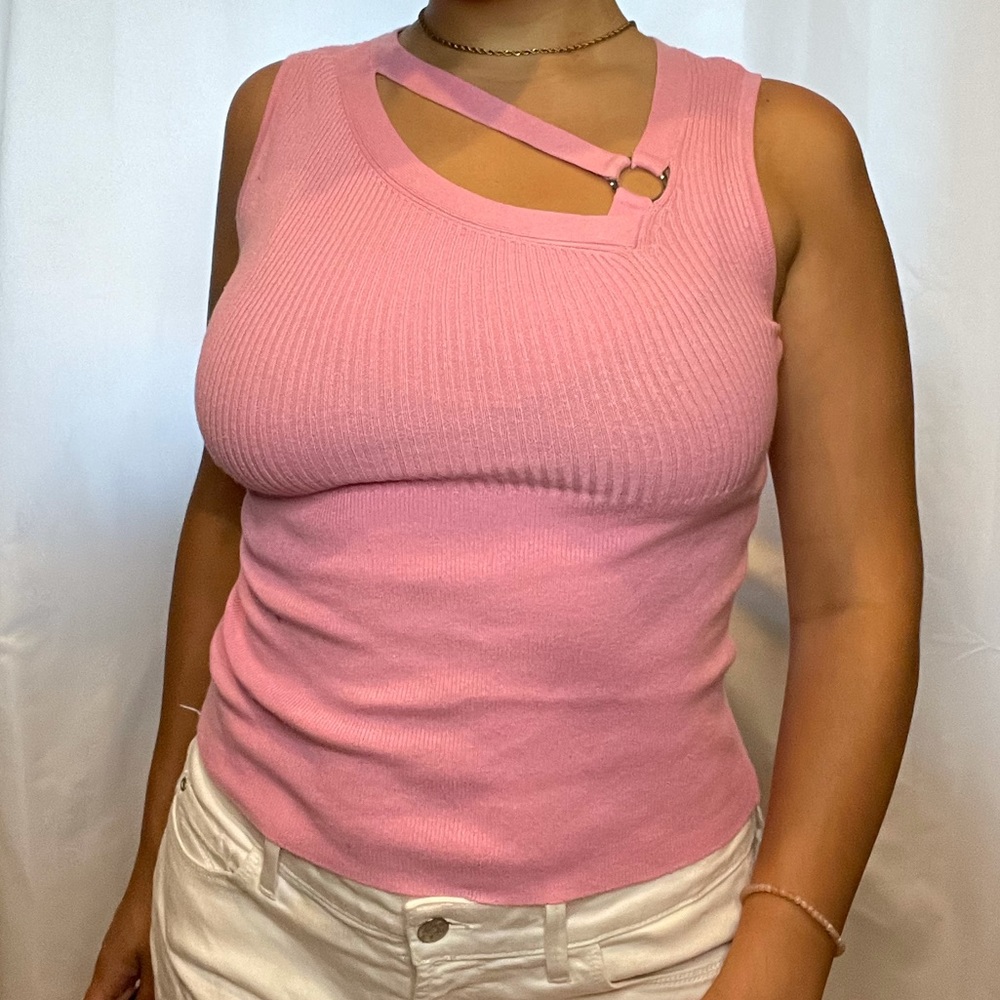 Pink knitted top